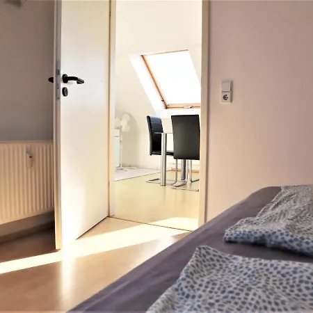 Apartament Kuschelige Dachgeschosswohnung Am Clarapark *