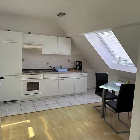 Kuschelige Dachgeschosswohnung Am Clarapark *