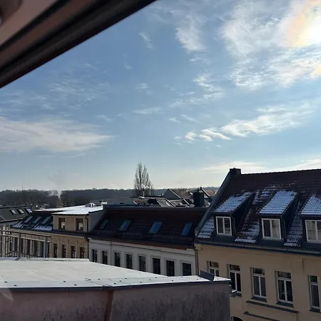 Kuschelige Dachgeschosswohnung Am Clarapark * Лейпциг