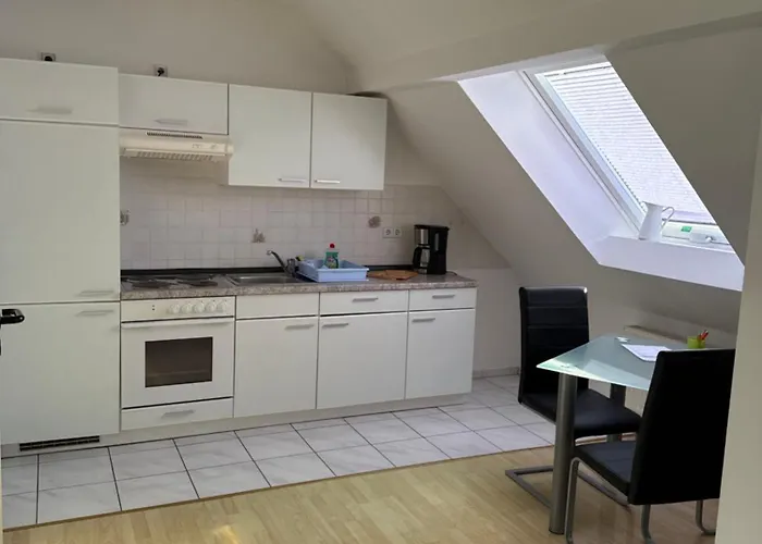 Kuschelige Dachgeschosswohnung Am Clarapark *