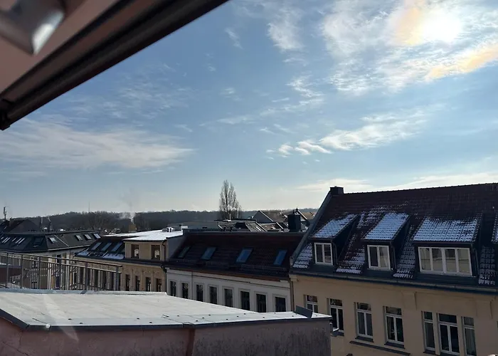 Kuschelige Dachgeschosswohnung Am Clarapark * Лейпциг