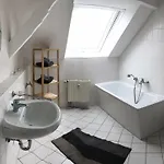 Apartamento Kuschelige Dachgeschosswohnung Am Clarapark Leipzig