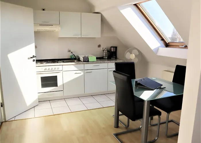 Kuschelige Dachgeschosswohnung Am Clarapark Leipzig